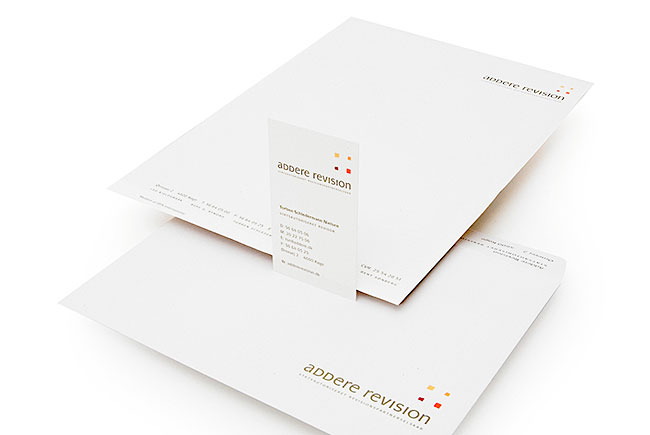 Regionens største revisionsselskab Addere Revision i Køge har fået ide til både navn og logo samt designet brevpapir, kuverter og visitkort af Andersson og Jantzen Reklamebureau